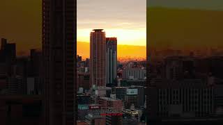 Cityscape Views: Skyscrapers & Mountains, Dawn to Dusk! #shorts