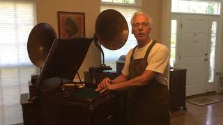 118.  How to lift out the motor board on your Victrola