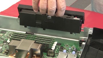 Lenovo ThinkSystem DM7000 installing an NVMEM battery