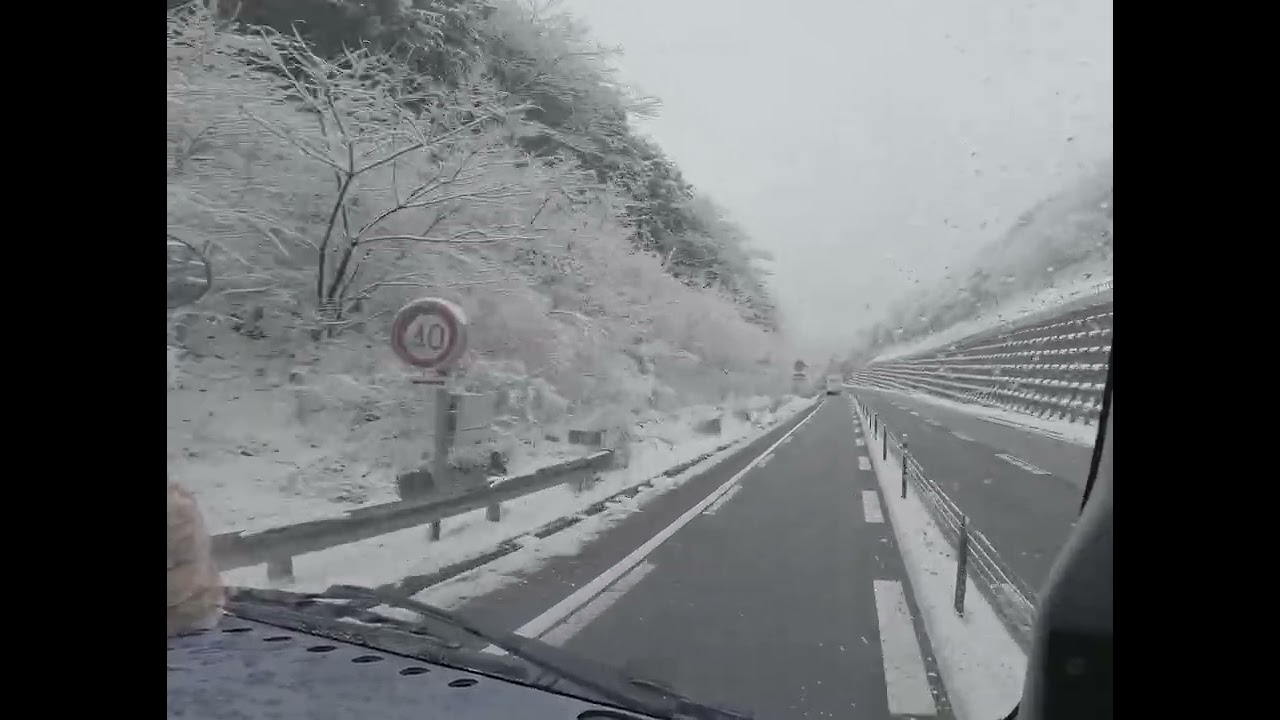 【東富士五湖道】ぼんやり雪景色……トラックVision