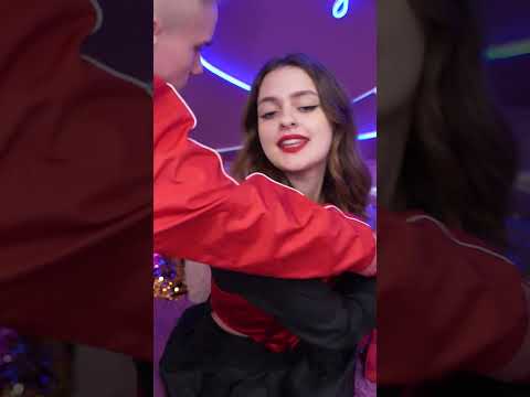 Я Нашла Секретную Комнату в Самой Строгой Школе в Мире!