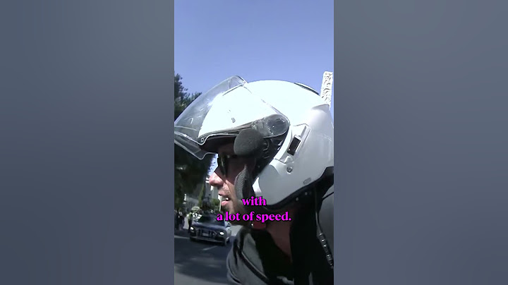 A fashion chat with Wout van Aert and Adam Blythe as the Giro d’Italia rolls into Rome! 🇮🇹🤣