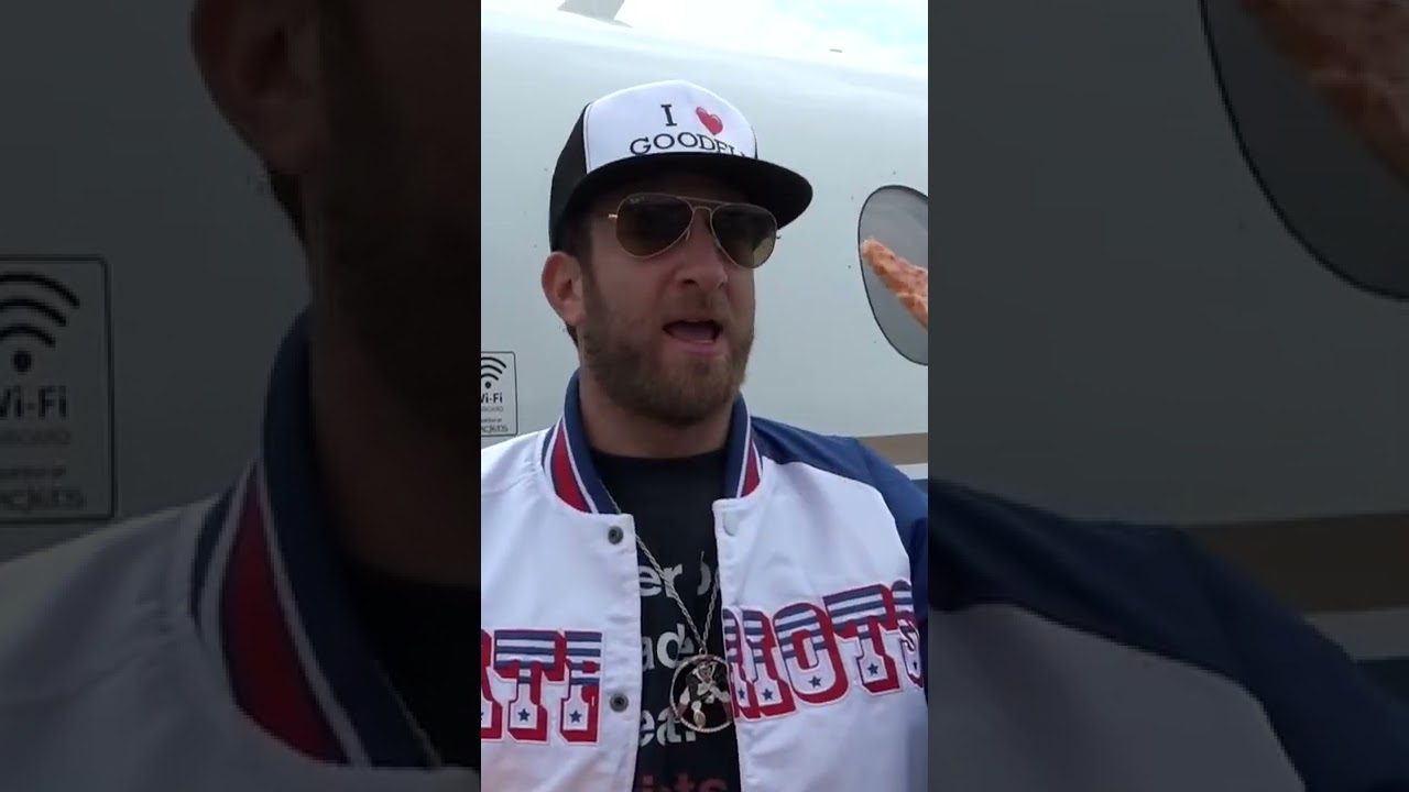 Dave Portnoy Reviews Pizza After Being Arrested