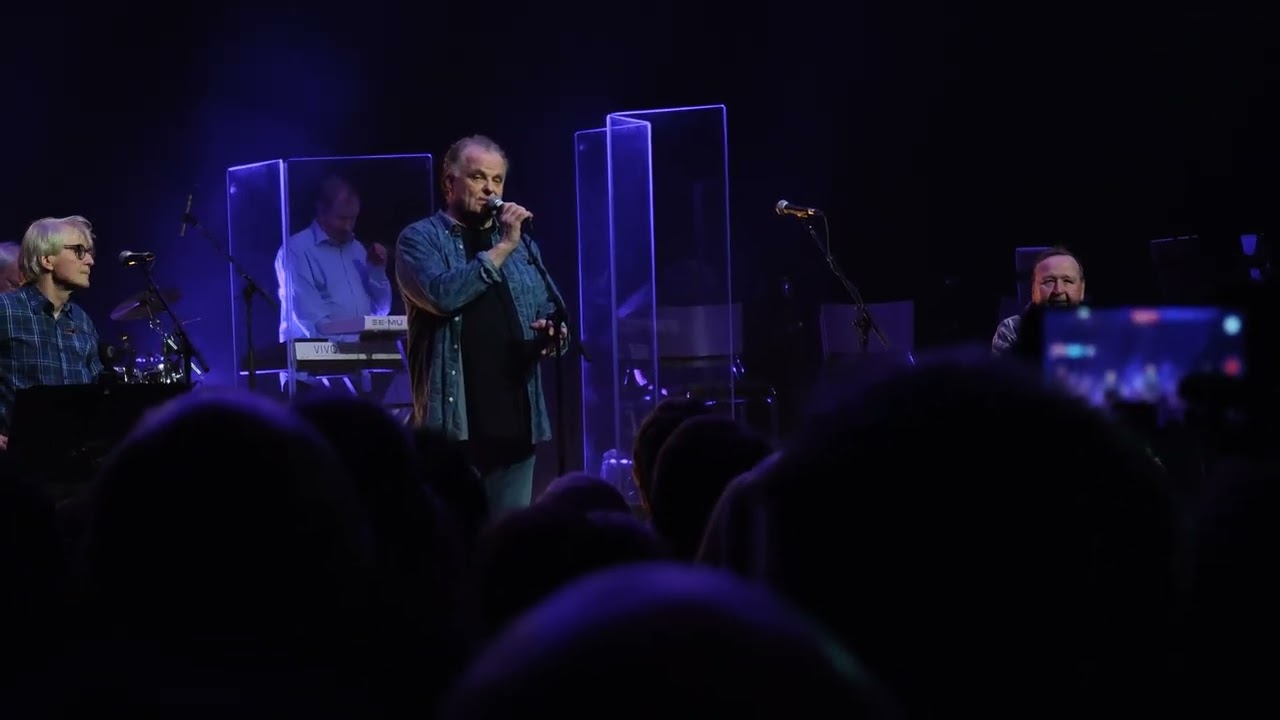 Lapinlahden Linnut - Tenukeppi + Tapio Liinoja 71v @ Kulttuuritalo - Helsinki - Finland - 08.11.2025