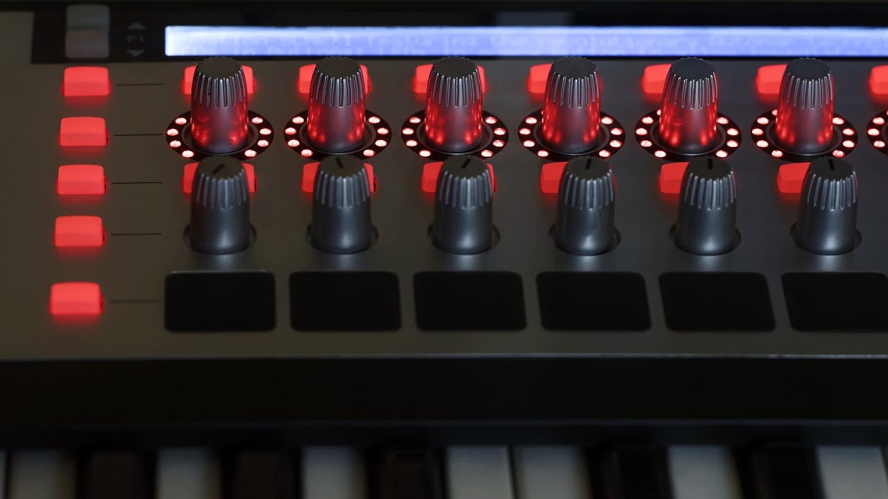 Synth tech. Музыкальное устройство для ритма. технология звука. electric synth.