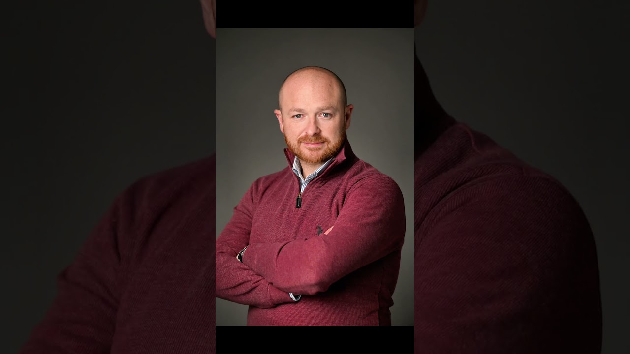 The Stars in front of the brand  