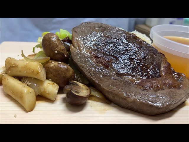 Cooking & Eating Wagyu Steak in the Dark 🥩🍷✨🔦 ASMR ｜ Mukbang