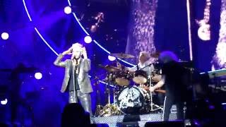 Queen + Adam Lambert - We Are The Champions - Sofia