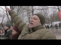 Православные активисты сломали палец защитнице парка: новые столкновения в Торфянке