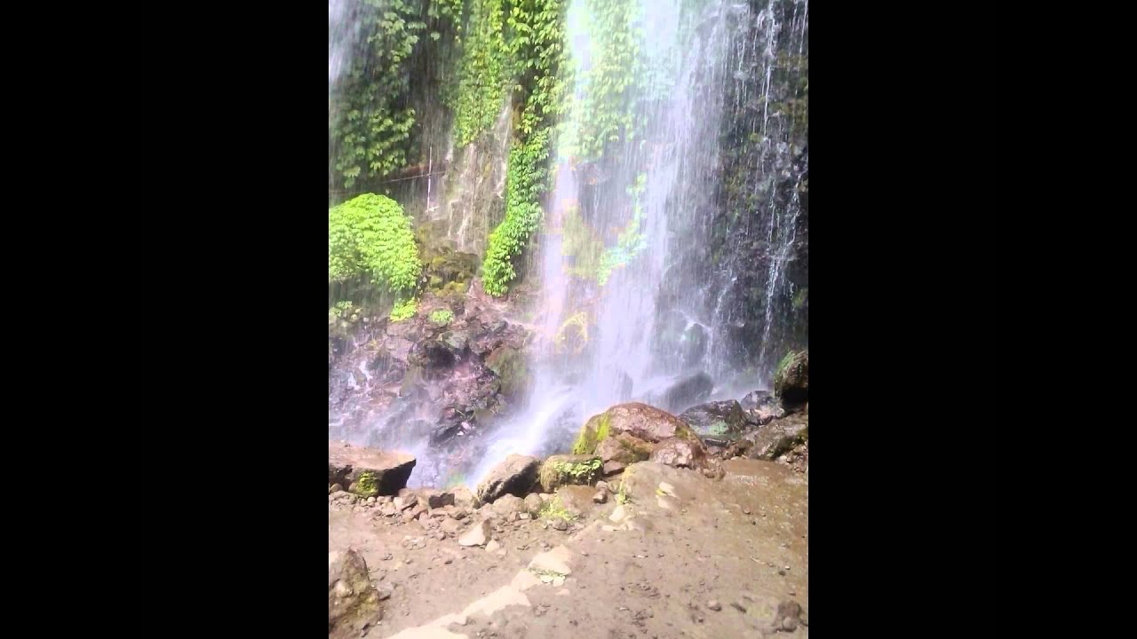 pemandangan air terjun njumog