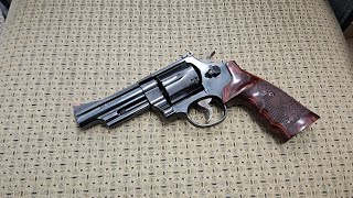 Smith & Wesson Model 29  Classic 4 inch 44 mag