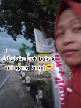 langit ojo udan sek langit. #tiktok #wulandarie05 #tiktok