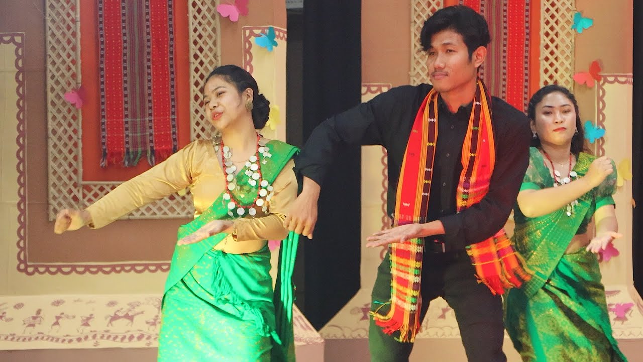 Brandi Mix Cover Dance 13th Trupura University ST Freshers Meet 2022