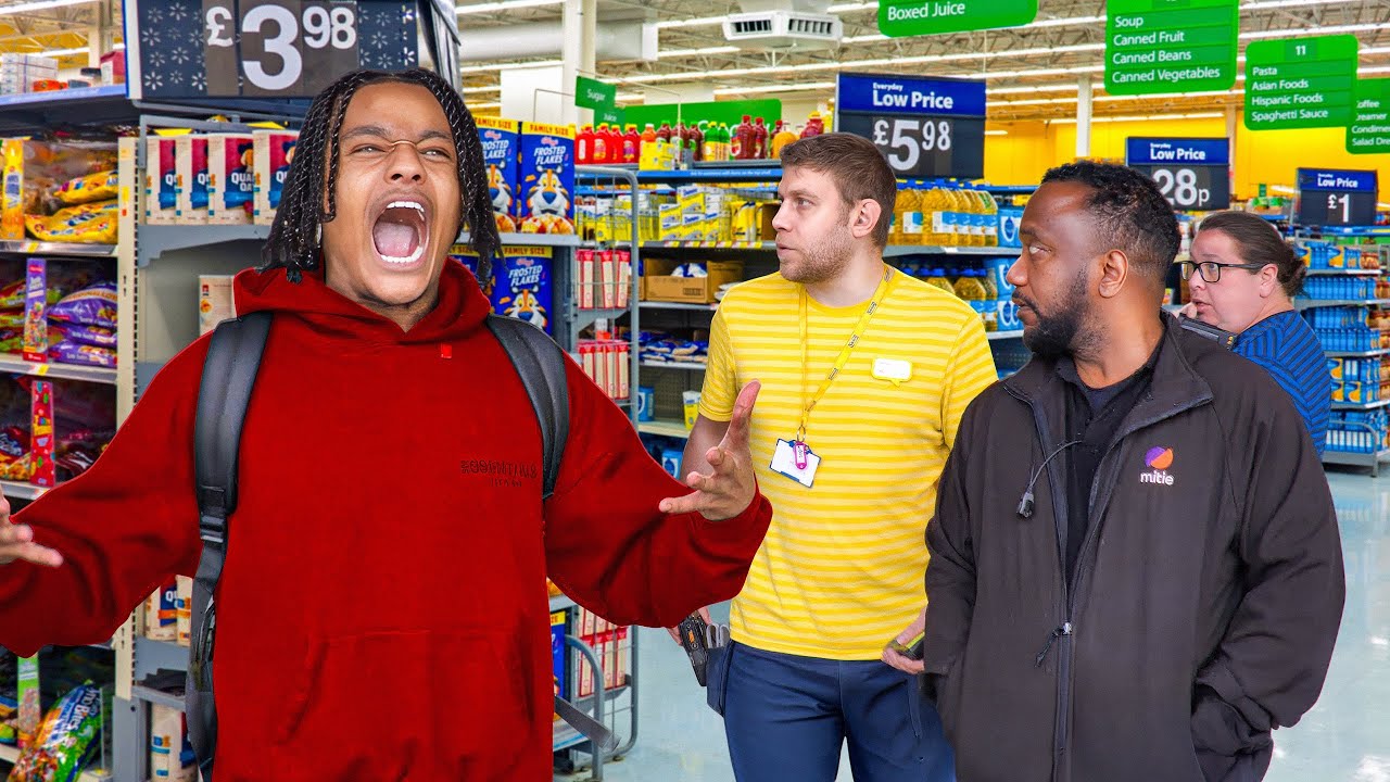 Screaming in Stores Prank!