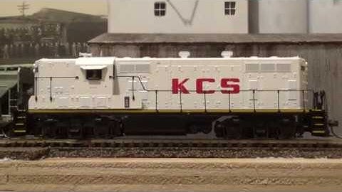 Weekend Update - Detailing and Installing a Sound Decoder in the GP7.