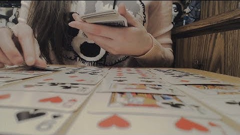 [ASMR] Binaural Sounds of Handling Playing Cards (Sorting, Tapping, Shuffling) (No Talking)