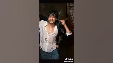 صور شاروخان علي اغنيه مصريه 