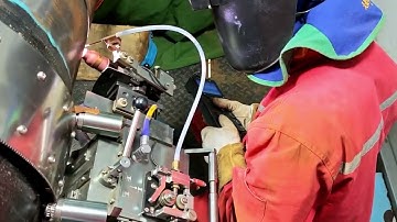 Xionggu Automatic Welding Machine ensures precision, efficiency for oil field pipeline welding!