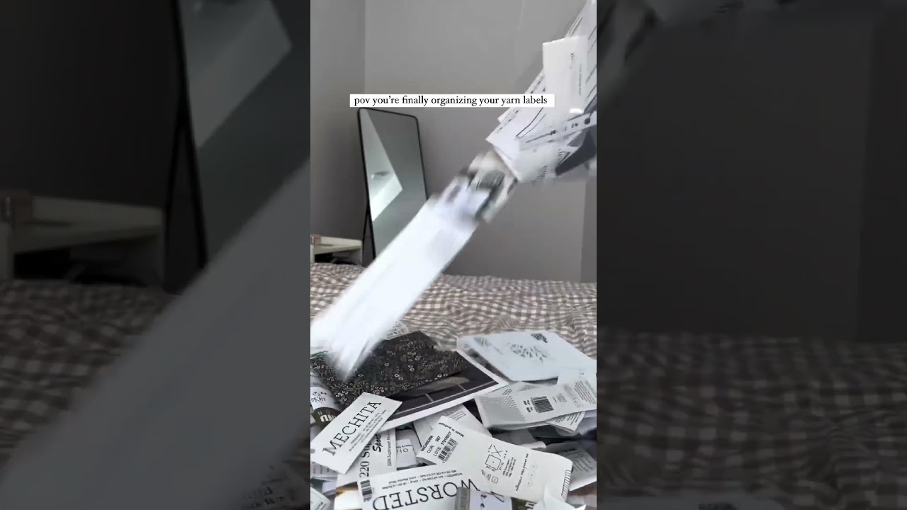 Finally organizing my yarn labels 🙌🏻