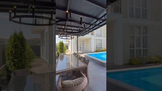 Дом с ремонтом и бассейном в сердце курорта #домсбассейном #домуморя #домсремонтом#недвижимостьуморя
