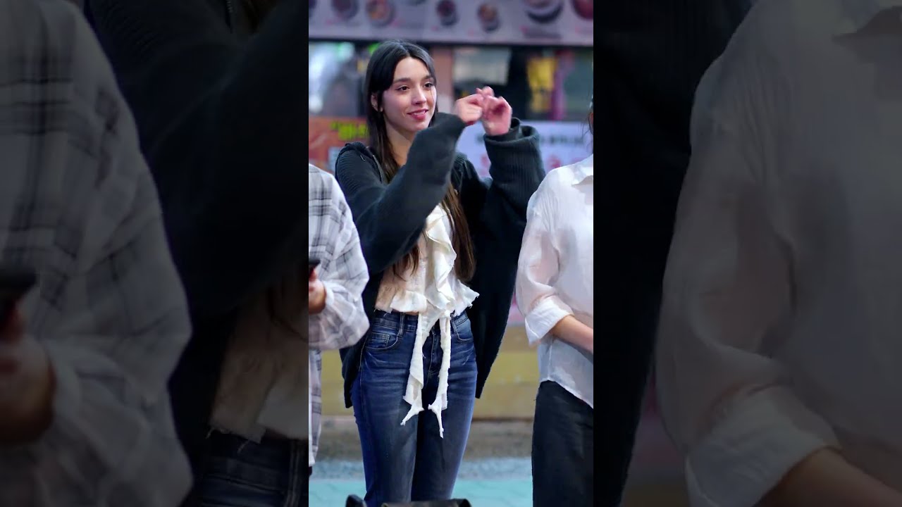 Something | 마야 & 로라 (Maia  & Lola)_ 26-02-27 _ kpop dance in public