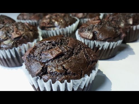 Video: Yuav Ua Li Cas Ua Qab Chocolate Muffins