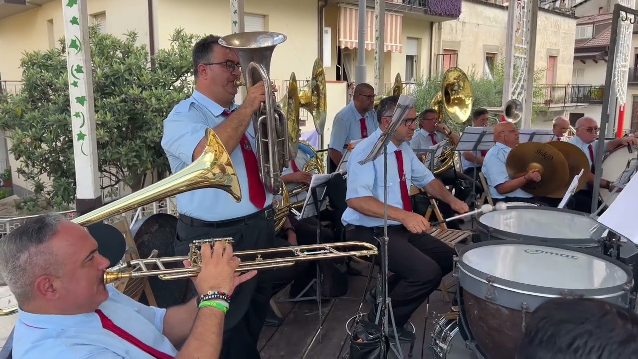 Bivongi: Concerto della Banda di Conversano diretta dalla Maestra Susanna Pescetti