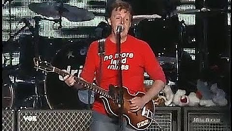 Paul McCartney - "I Saw Her Standing There".