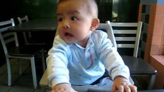 MVI 1316 - At McDonald 1 (在麥當勞1)