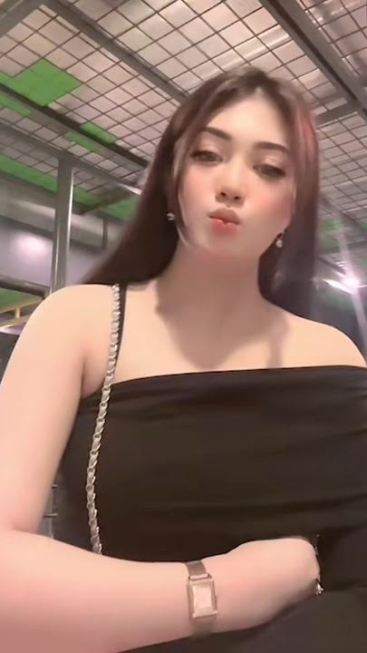 This beautiful woman went out in the middle of the night sitting in a cafe wanting to order raw b...