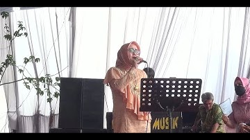 ( NGIRAM ) Siapa yang gak terpesona dengar suaranya ?!!!