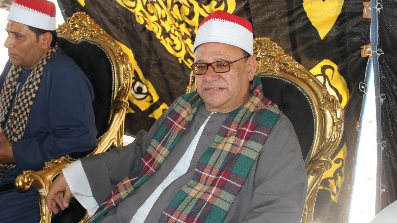 شاهد انهيار الرجل بالبكاء أثناء تلاوة الشيخ جابر في  عزاء عميد عائلات ابوصيام الحاج-كيلاني ابو صيام