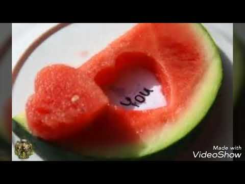 في الركن البعيد الهادي وفي نفس المكان في النادي