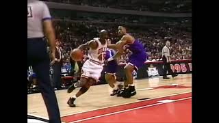 Michael Jordan 1995 Playoffs: 24 Points in Game 4 v Charlotte Hornets