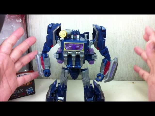 Transformers Generations FOC Voyager Soundwave with