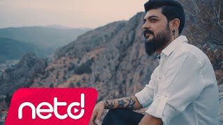 Emrah Altaş - Yüce Dağ Başında Yanar Bir Işık Resimi