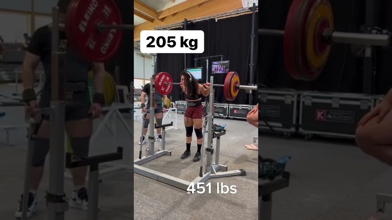 Lya Bavoil hitting huge lifts