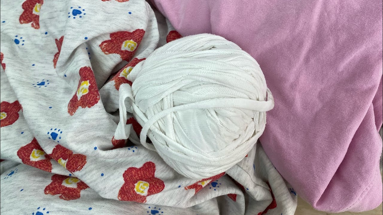 Ricicliamo le vecchie maglie di cotone.La fettuccia.