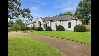 6436 Worchester Dr Nashville TN 37221 w/ Allen Huggins