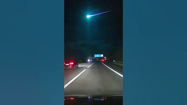 Crazy footage of a Meteor passing over Portugal and Spain #meteor