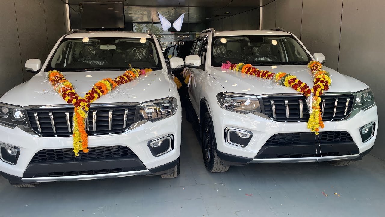 Aaj mahashivratri ke din nayi gadi scorpio n liya gya 🙏🏽 #new #car #scorpio #mahindra #vlog 