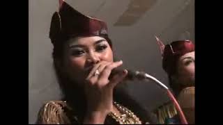 Tondo Moto  Yuli Sri Asih Cs