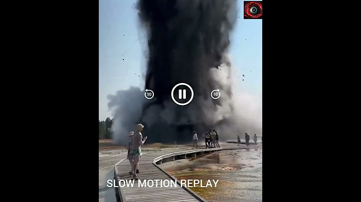 People Flee Unusually Large Eruption From Guyser At Yellowstone National Park USA