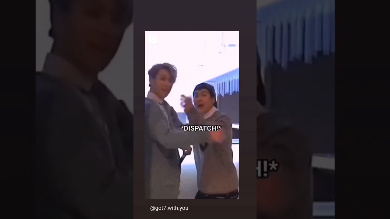 when Dispatch caught two idols kissing😁