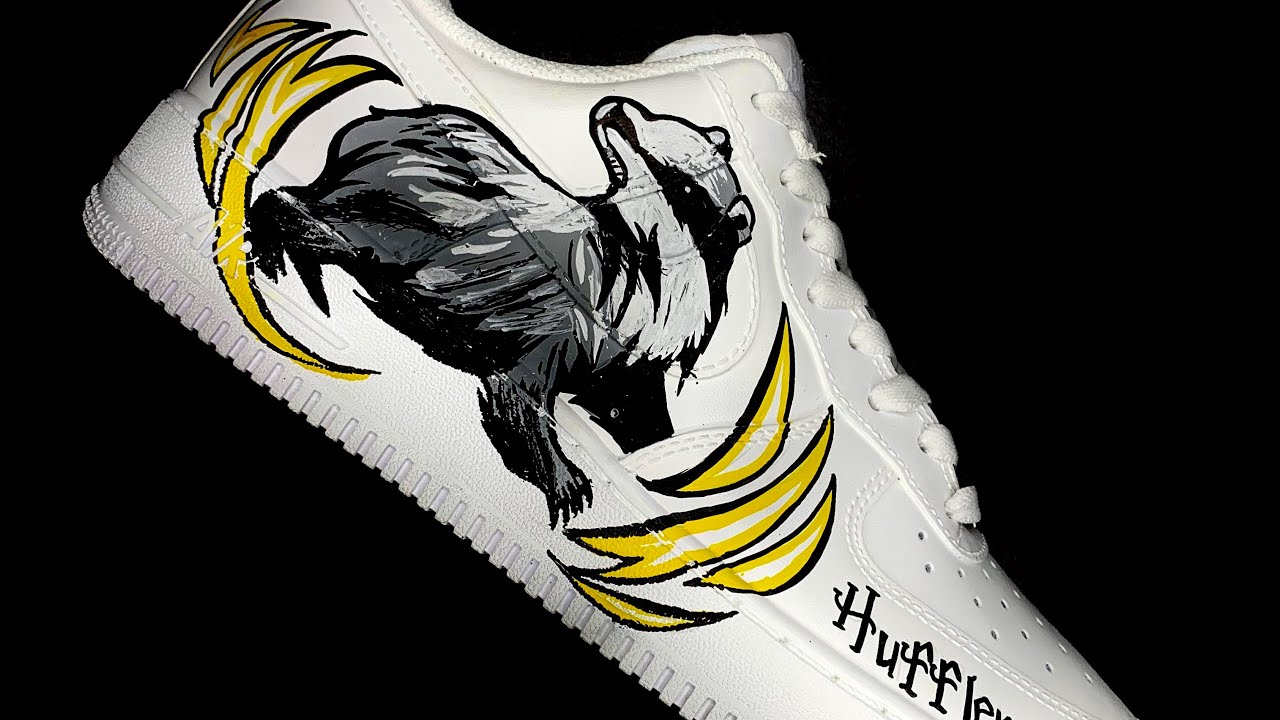Customizing Shoes Air Force 1!!! using Posca Pens (Hufflepuff) YouTube