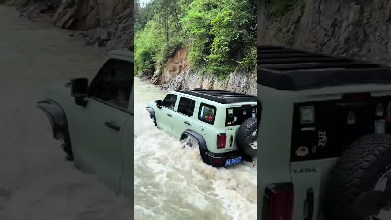 GWM Tank 300 движется по потоку воды 