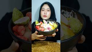 Ice Cream With Dried Fruits 