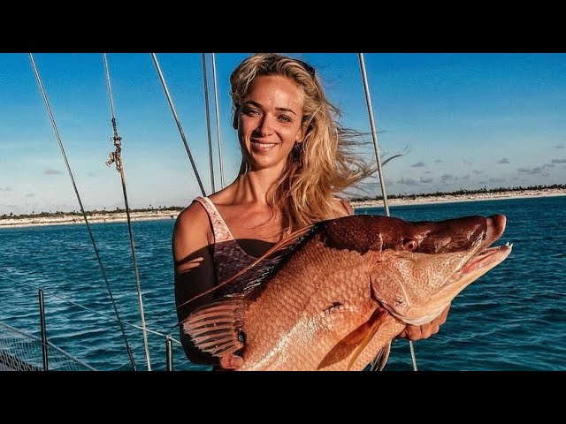 BIGGEST HOGFISH EVER!!! GIRLS Explore the MOST BEAUTIFUL Sandy Beaches and BLUEST WATER!! [S2:E56]