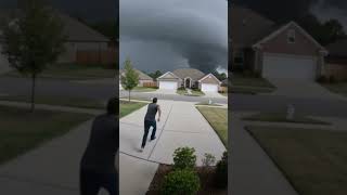 Average midwestern when they see a tornado #weather #tornado #midwestern