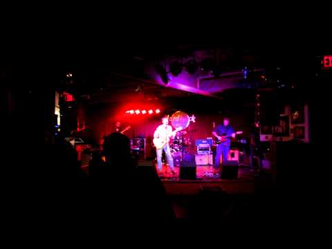 Ron Noyes Band performing "Shelter" at Hard Rock C...